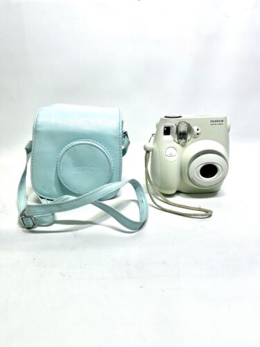 Fujifilm Instax Mini 7S White/Cream Instant Film Camera with Case - Picture 1 of 12