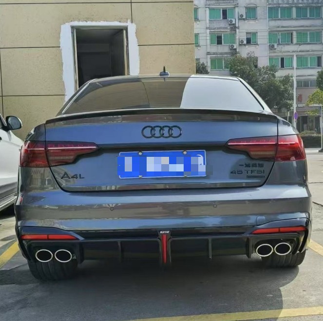 Foto 1 di 4