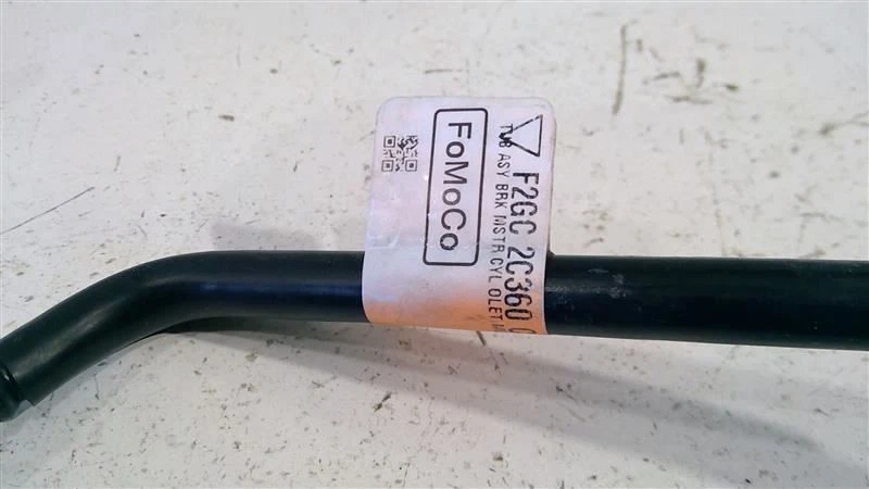 Tubo hidráulico cilindro maestro freno Ford Edge 2020-2022 OEM F2GC-2C360 Foto 2 de 4