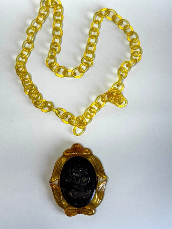 Бакелитовый яблочный сок обратная резная камея подвеска ожерелье целлулоидная цепочка 1930-е - Изображение 2 из 4