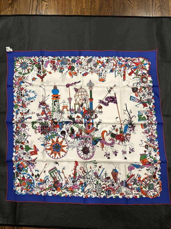 Women’s Silk Scarf LA FOLLE PARADE