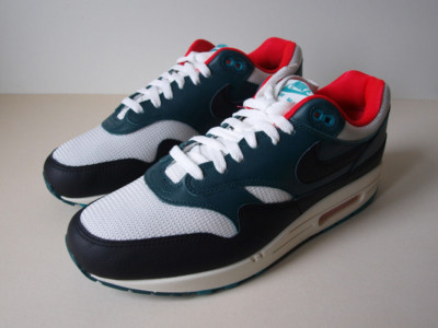 NIKE Air Max 1 Premium   LFC x LBJ   Liverpool FC LeBron James Edition NEU NEW
