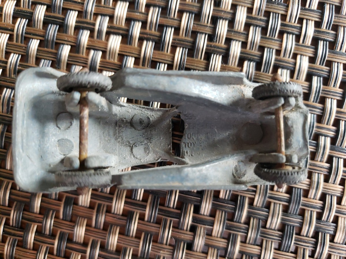 Vtg Tootsietoy Diecast Metal Blue 2.5 Inch 1939 Mercedes