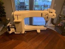 HQ Sixteen Machine With Stitch Counter, Front & Back Handlebar Controllers.