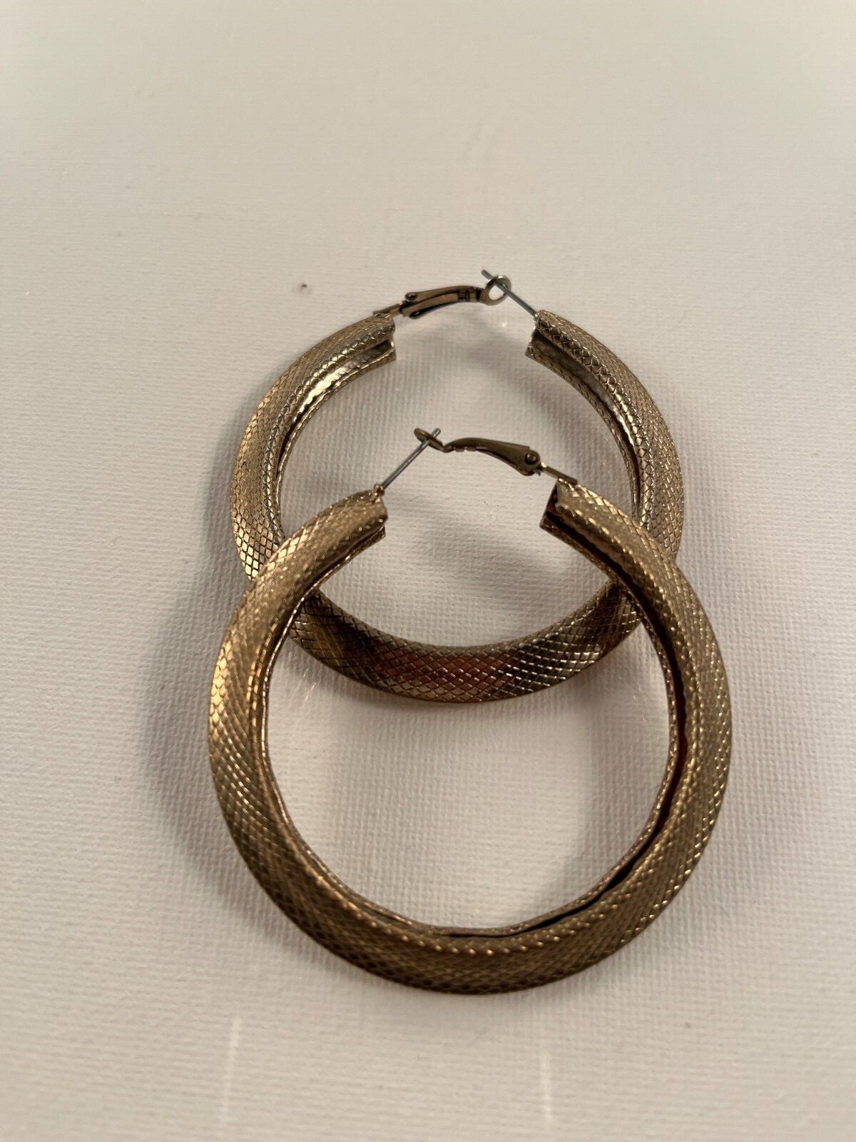 Hoop Earrings Gold tone with Diamond Shape Embossed-image