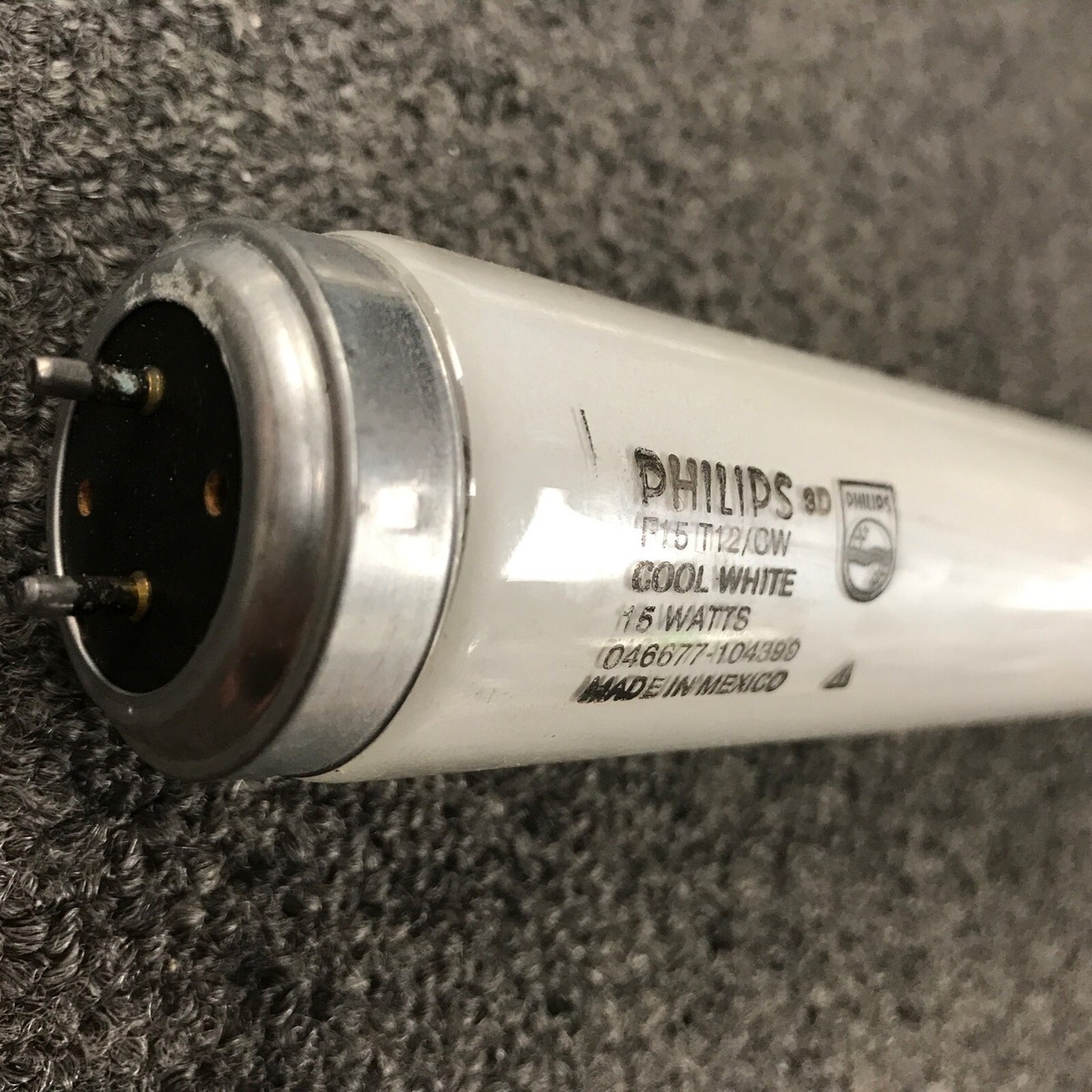 Philips 259713 Bi-Pin Flurescent Lamp F15T12 15 Watt Case of 24
