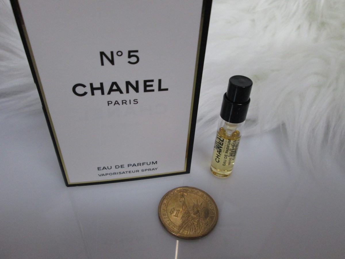CHANEL No 5 for Women 0.05 fl oz Eau de Parfum Spray Sexy classic