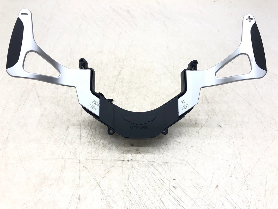 Palancas de cambio de paleta de volante ASTON MARTIN RAPIDE AD43-7L237-AA OEM Foto 2 de 4