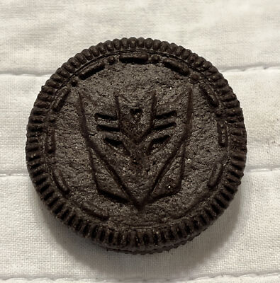 Rare Transformers Oreo Cookie Peru Decepticon Emblem Badge Rise Of Beast Promo
