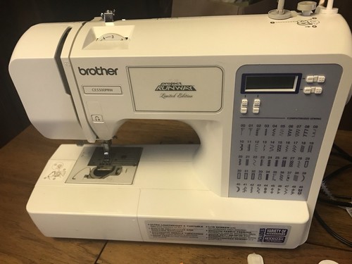 Brother CE5500PRW Project Runway Limited Edition Computerized Sewing Machine - 第 1/13 張圖片