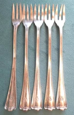 MERIDEN BRITA CO Set of 5 Antique Silver Plate Seafood Cocktail Fork
