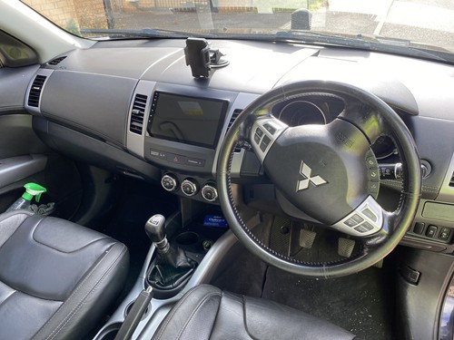Mitsubishi outlander 2012 года