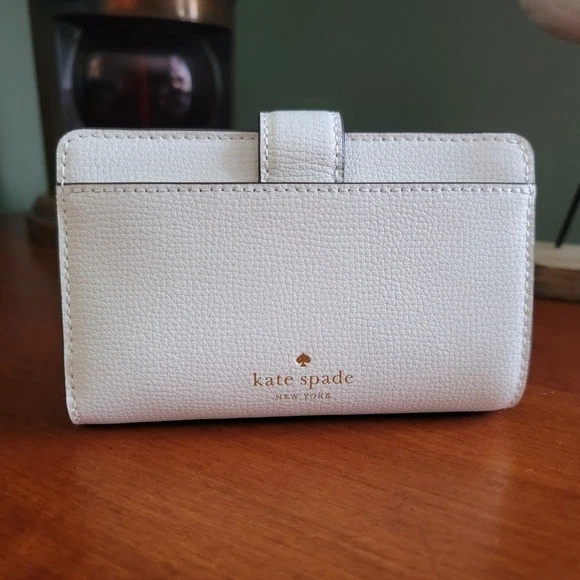 NUEVO CON ETIQUETAS Cartera mediana Phoebe rosa con apliques florales Turnlock cuero blanco #KK250 Foto 3 de 4