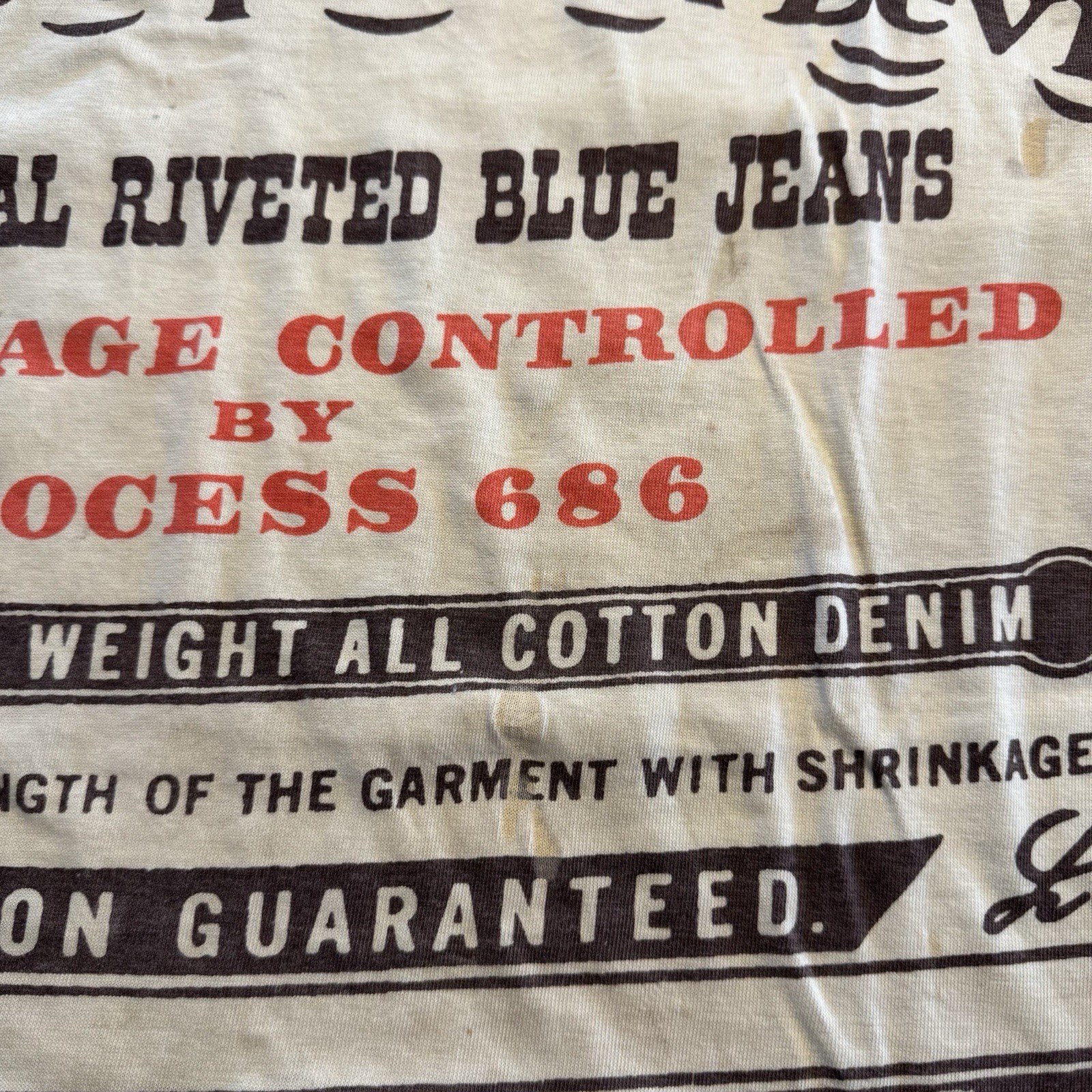 VINTAGE 70s Levis All Over Print T Shirt Shrinkage Controlled Process 686 Ad image 3