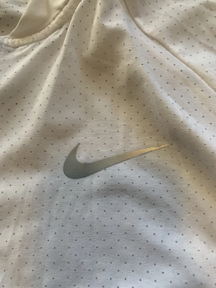 Chaqueta Nike Running Dri-Fit Malla Cremallera Completa Blanca con Logo Plateado Borde Para Mujer’s XL Foto 3 de 4