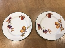2x Vintage Royal Worcester Evesham Vale Fine Porcelain Microwave Proof  Plates