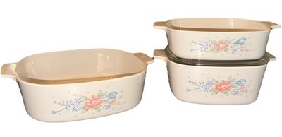 4 Piece Set Of Corningware Symphony Baking Dishes - 3 Dishes And 1 Lid New Cond