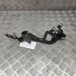 BMW 5 Touring F11 Kotflügelhalter vorne links 7207209 3.0 Diesel 150kw