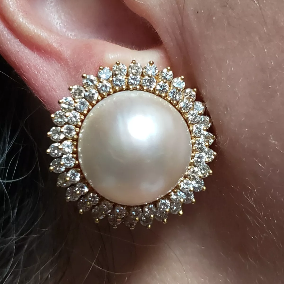 18 karat Yellow Gold Mabe Pearl And Diamond Earrings