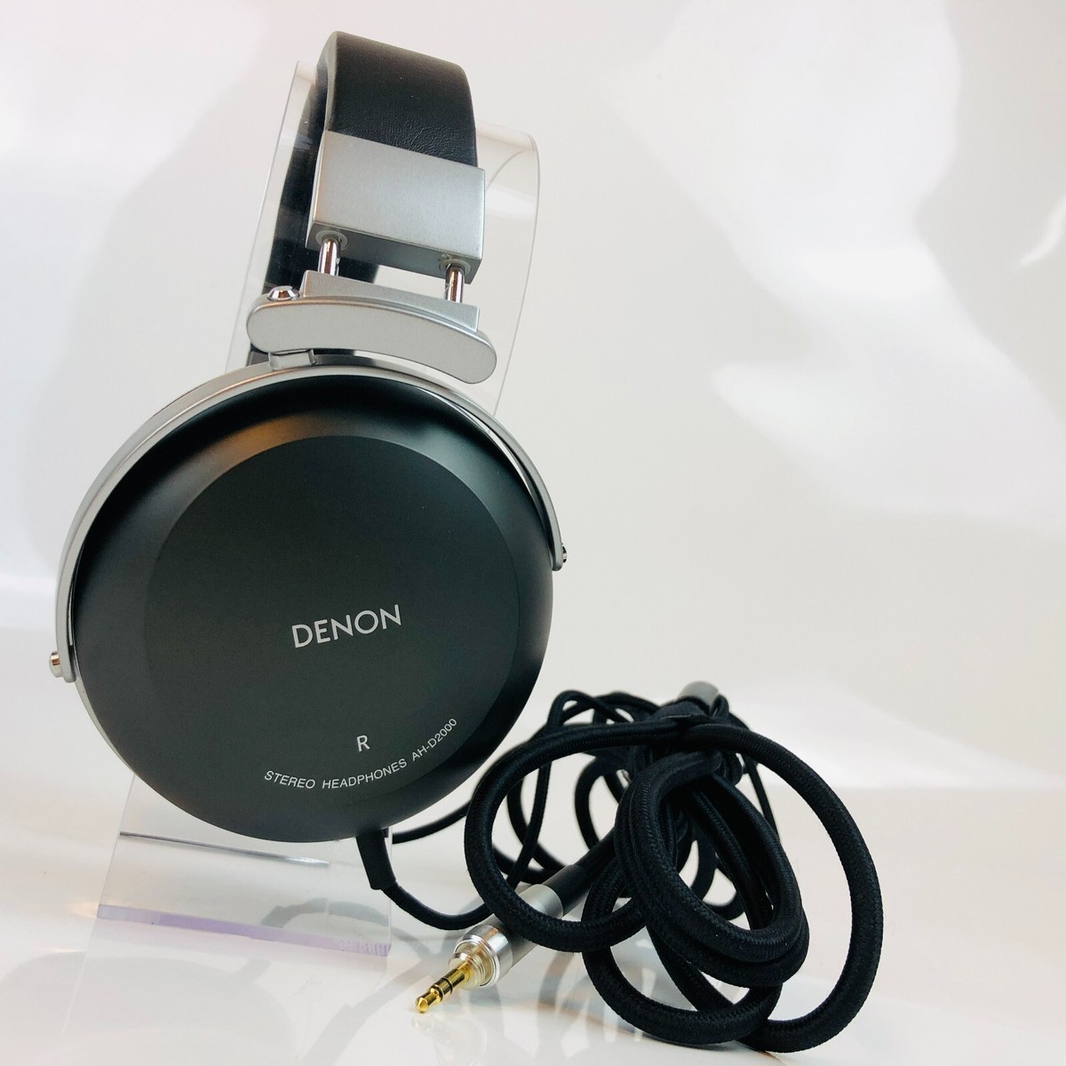 DENON AH-D2000 Around-Ear Stereo Headphones Enclosed