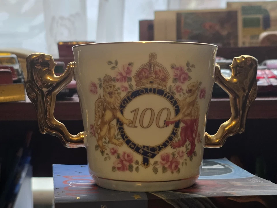 Royal Albert Loving Cup For Queen Mothers 100th Year Gold Lion Handles - Image 2 of 4
