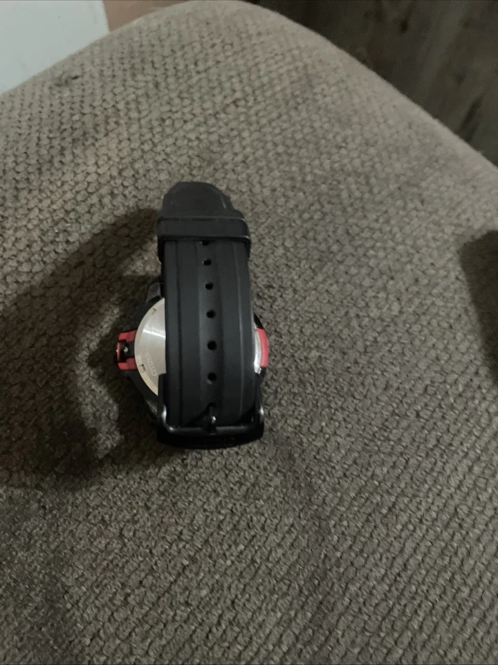 Este es un Reloj Citizen Drive Hombre, Modelo AW1658-02E Foto 3 de 4