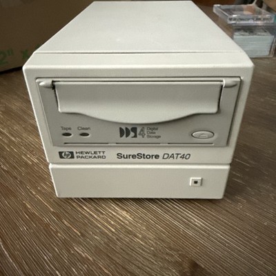HP Surestore dat 40. C5687-60003 REV : A015 Untested. Drive only