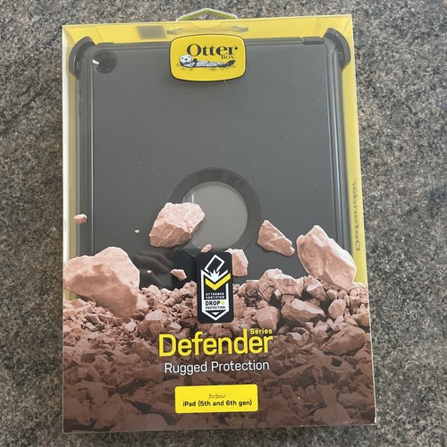 BNIB Otterbox iPad (9.7") 5th 6th Gen Case Defender Series Rugged Black
