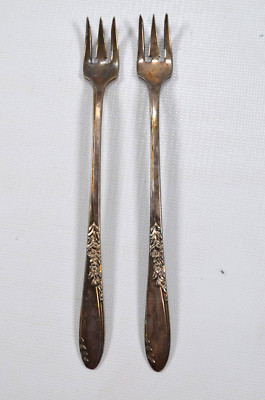 2 Wm A Rogers Oneida Silverplate Shrimp / Cocktail Forks 6  Unknown Pattern