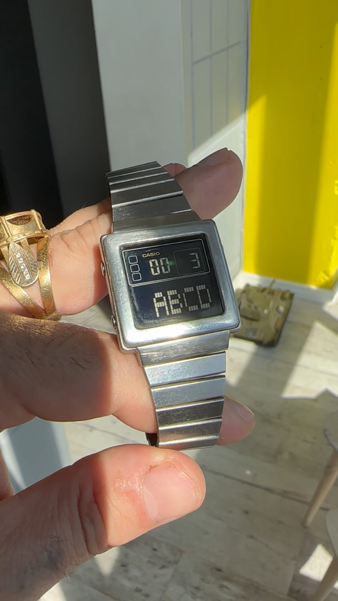 Extreme RARE Limited edition CASIO MGC-10 Magic-Game watch Extreme RARE Limited edition CASIO MGC-10 Magic-Game watch