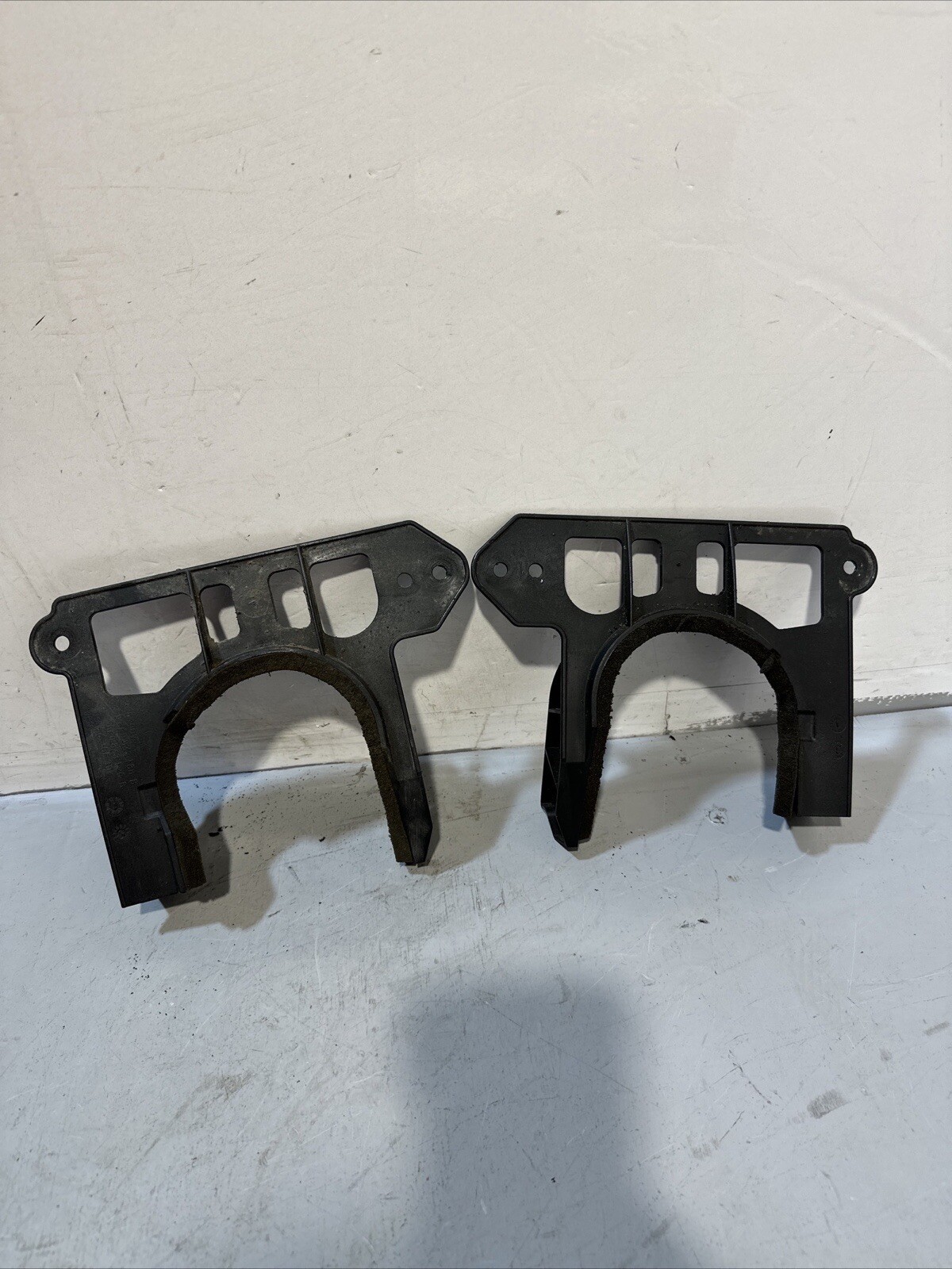 Audi A5 8t 2.7 TDI 2009 RHD Driveshaft Joint Trim Covers 8K0863190  