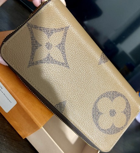 Louis Vuitton Giant Reverse Monogram Zippy Wallet