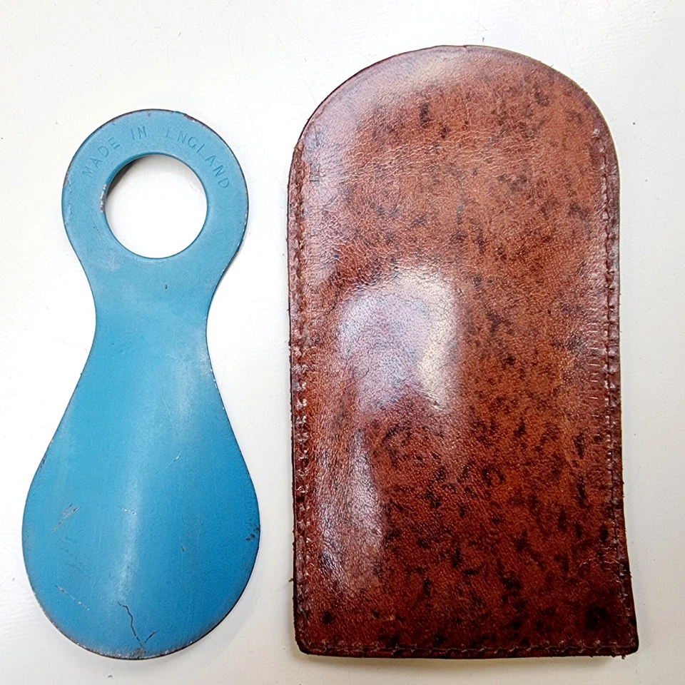 ZAPATO MINIATURA CUERNO BOLSILLO TAMAÑO EN BOLSA DE CUERO 31/2" MAY I HELP Cómodo - Imagen 4 de 4