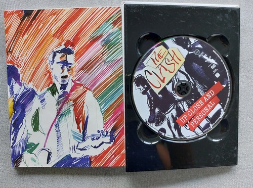 THE CLASH UP CLOSE AND PERSONAL - DVD AND BOOK SET - Foto 3 di 4