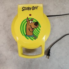 Vintage 90 s Scooby Doo Waffle Maker  Model S...