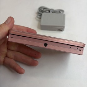 Nintendo 3DS Handheld Video Game Console Pink CTR-001 (USA) W Charger Stylus