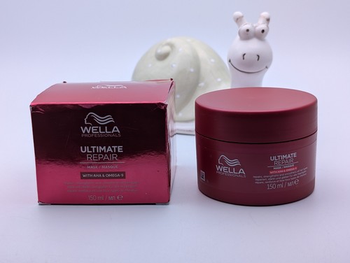 WELLA Professionals Ultimate Repair Hair Mask 150 ml with AHAs and Omega 9