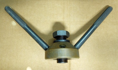 PWC30030 - Alt P/N CPWA30030 - CT Wheel Holder - Used - Picture 1 of 3