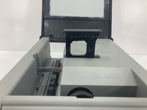 Slide projector Novamat 515 AF-M Monitor Braun Germany 85mm lens w/ slide tray - Picture 10 of 22