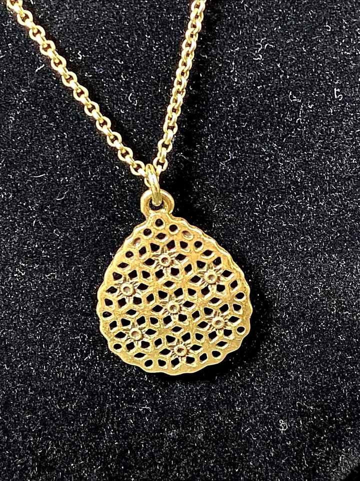 Collar Colgante Lágrima Encaje Tonificado Dorado Antiguo Marca Lucky 20" Ajustable Foto 3 de 4
