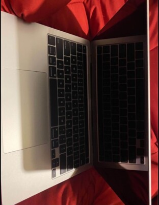 2020 macbook pro 13 256gb barley used . Bought for school no 2020 macbook pro 13 256gb barley used . Bought for school no