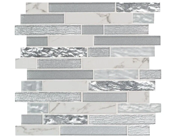 Pasillo piso Blanco y azulejos de la pared