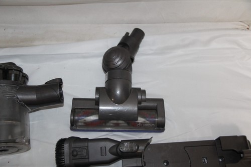 Dyson dc44 Cordless Stick Vacuum Cleaner head pole mount working WITH BATTERY M - Picture 7 of 19