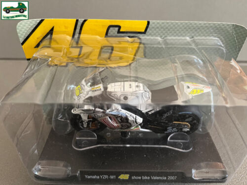 Moto GP miniature Valentino Rossi 46 Yamaha YZR-M1 Show Bike Valencia 2007 1/18 - Bild 3 von 5