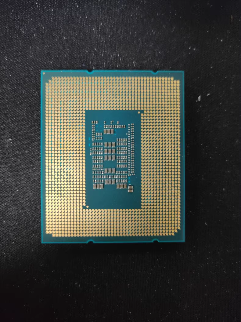 CPU Intel Core i3-12100f 12th GEN LGA1700 s-l1200.png
