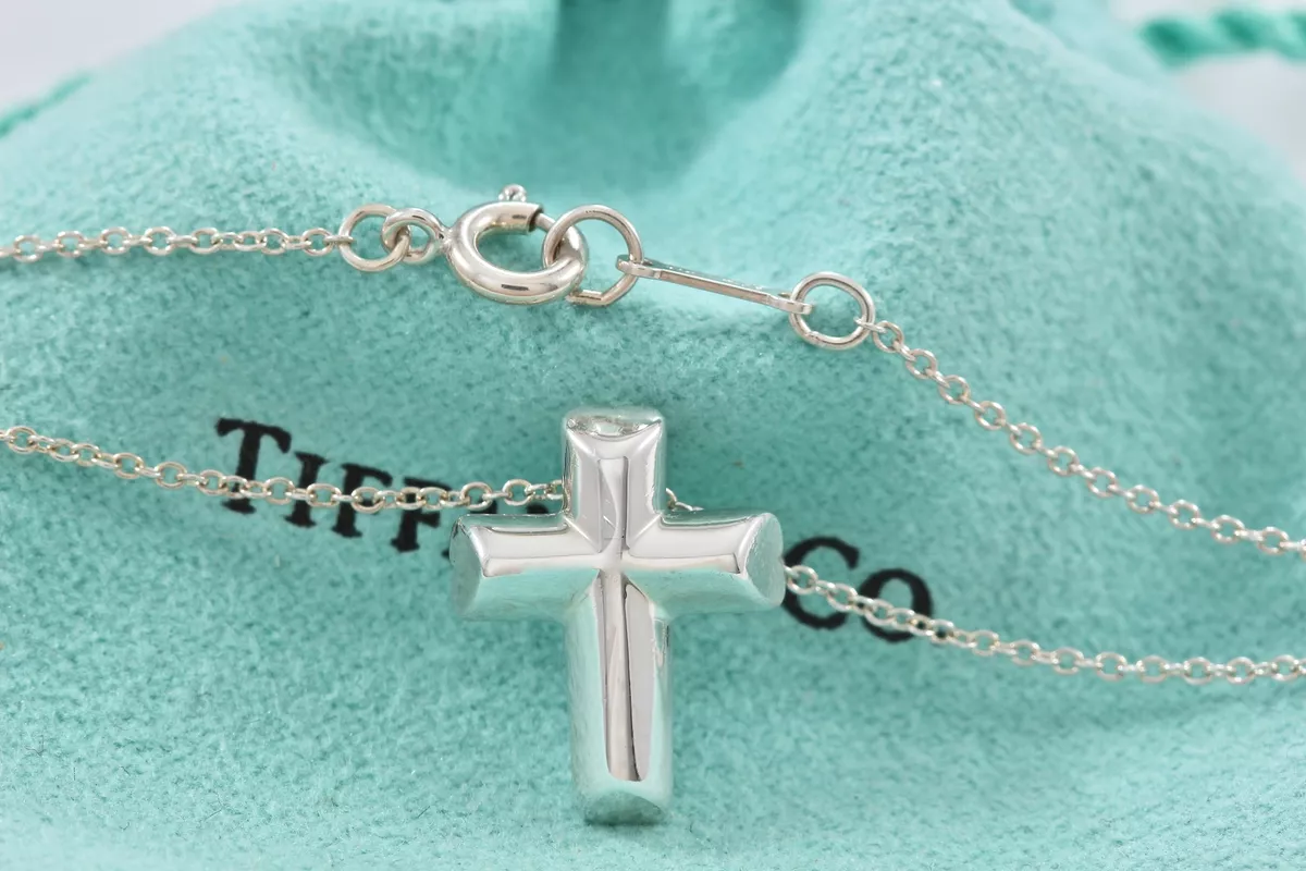 Silver cross shop necklace tiffany