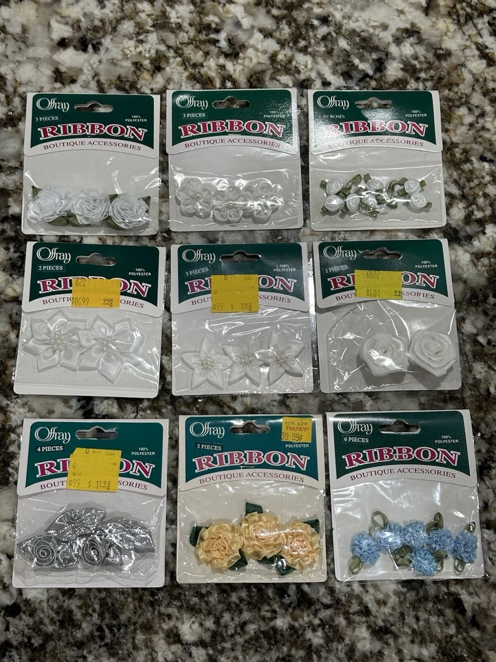 Gran Lote de Flores de Coser a Granel Colores Surtidos Formas y Tamaños Costura Artesanía Foto 3 de 4