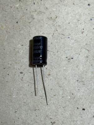 125x ELKO Elytic Capacitor 1000/10 1000uF 10V rad RM 5.0 TGL 38928 #AS-J03-04
