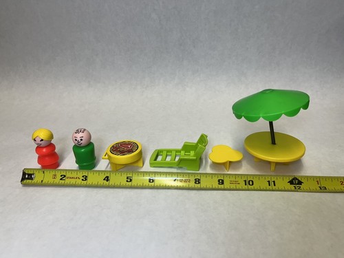 Vintage Fisher Price Little People Pop Camper Trailer Woman Man Table BBQ Chair - Picture 12 of 24