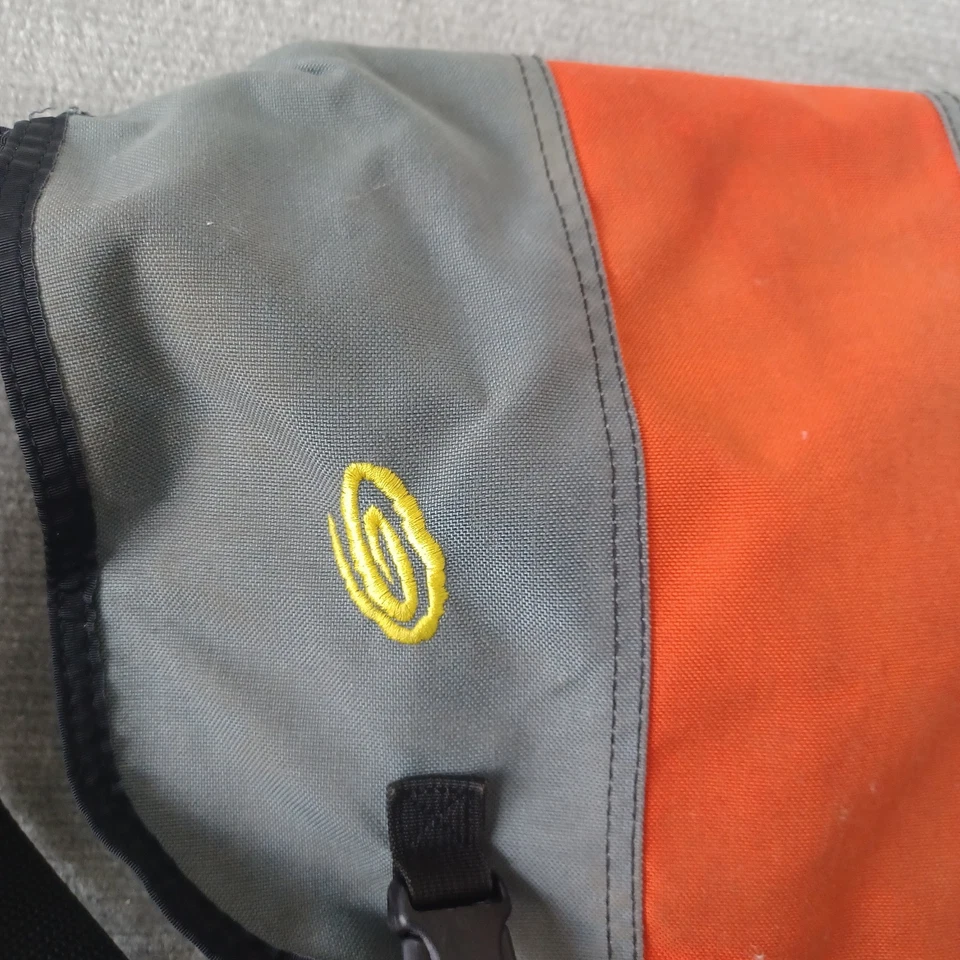 Bolso de hombro Timbuk2 Messenger para portátil gris y naranja tamaño mediano 17x11 Foto 4 de 4